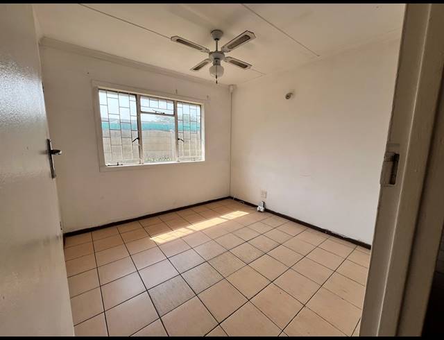 3 BEDROOM HOUSE FOR SALE IN BLUFF